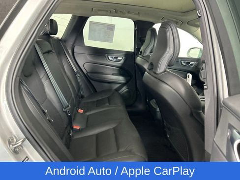 Used 2022 Volvo XC60 B5 Momentum w/ Protection Package Premier image 18
