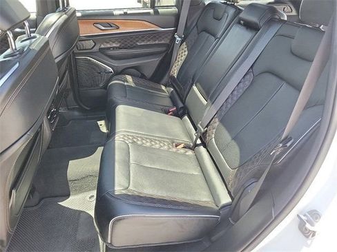 Used 2022 Jeep Grand Cherokee Summit image 18