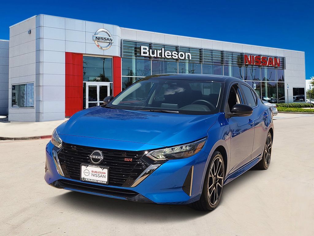 Certified 2025 Nissan Sentra SR FWD image 1
