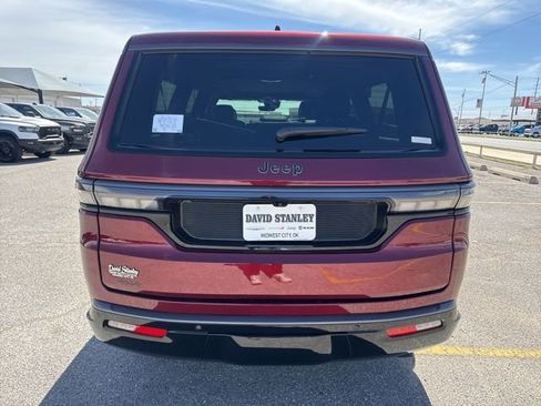 New 2026 Jeep Grand Wagoneer L Limited AWD/4WD image 5