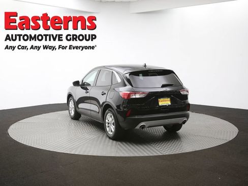 Used 2022 Ford Escape SE image 64