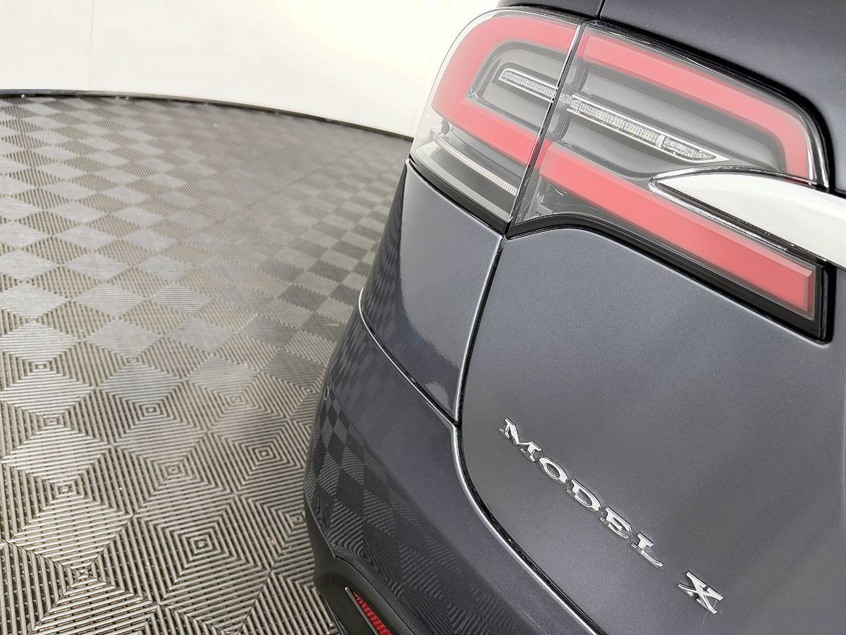 Used 2018 Tesla Model X 75D AWD/4WD image 13