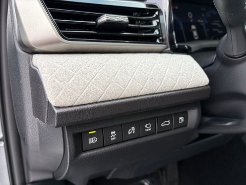 Used 2026 Toyota Camry XLE w/ Premium Plus Package image 17