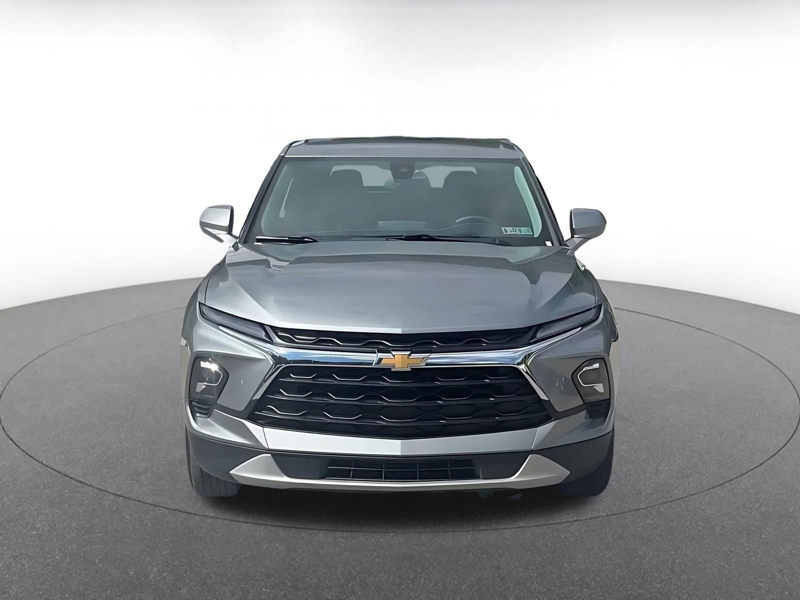 Used 2026 Chevrolet Blazer LT FWD image 6
