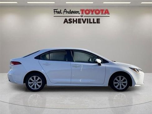 Used 2023 Toyota Corolla LE image 37