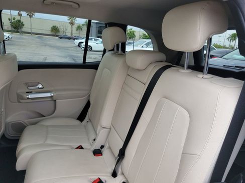 Certified 2022 Mercedes-Benz GLB 250 image 11