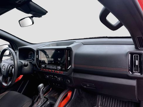 Used 2025 Nissan Frontier Pro-X RWD image 26
