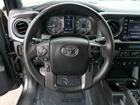 Used 2021 Toyota Tacoma TRD Off-Road image 17