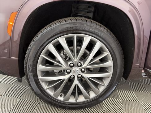 Used 2026 Buick Enclave Avenir w/ Super Cruise Package AWD/4WD image 15