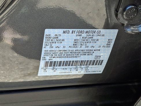 Certified 2025 Ford Explorer Active AWD/4WD image 25