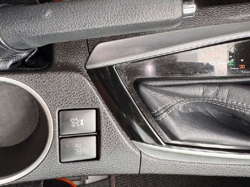 Used 2017 Toyota Corolla SE w/ SE Premium Package image 20