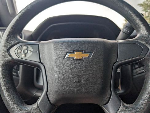 Used 2019 Chevrolet Silverado 2500 W/T AWD/4WD image 15