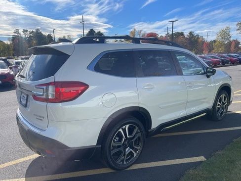 New 2025 Subaru Ascent Limited image 5