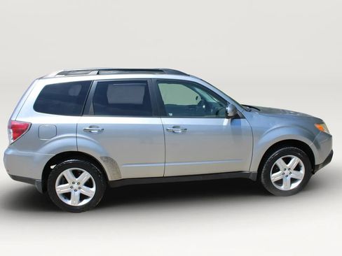 Used 2010 Subaru Forester 2.5X Premium w/ Popular Equipment Group 1A AWD/4WD image 12