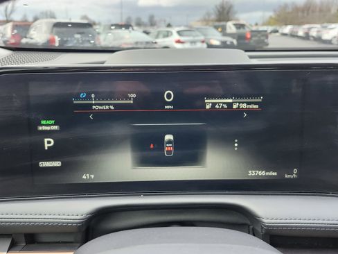 Used 2023 Nissan Ariya FWD image 32