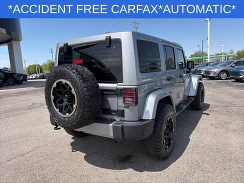 Used 2016 Jeep Wrangler Unlimited Sahara w/ Dual Top Group image 11