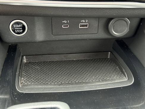 Used 2023 Nissan Rogue SV image 25