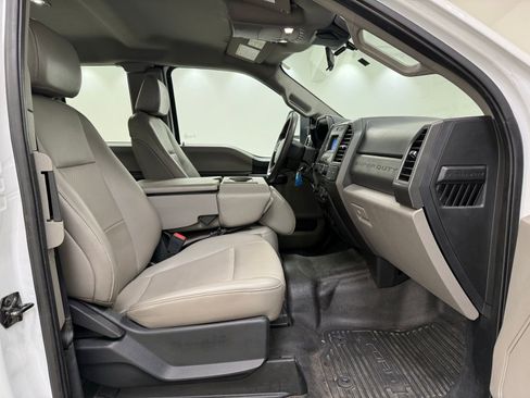 Used 2020 Ford F250 XL w/ Power Equipment Group image 25