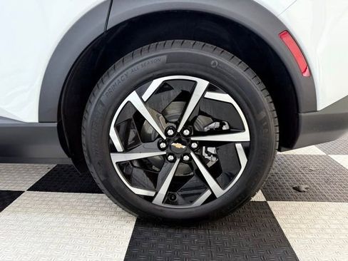 New 2026 Chevrolet Equinox EV LT image 10