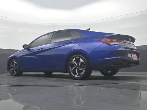 Used 2023 Hyundai Elantra SEL w/ Convenience Package FWD image 31