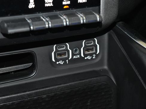 Used 2020 RAM 1500 Big Horn AWD/4WD image 14