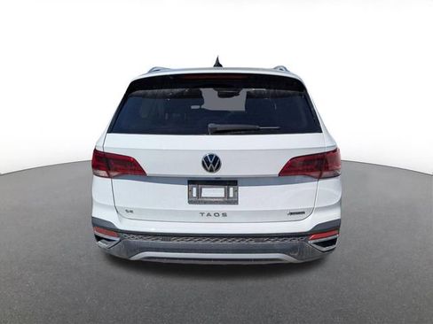 Used 2022 Volkswagen Taos SE AWD/4WD image 4