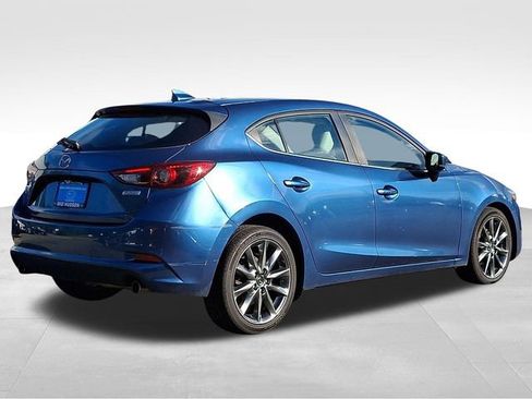 Used 2018 MAZDA MAZDA3 Grand Touring FWD image 6