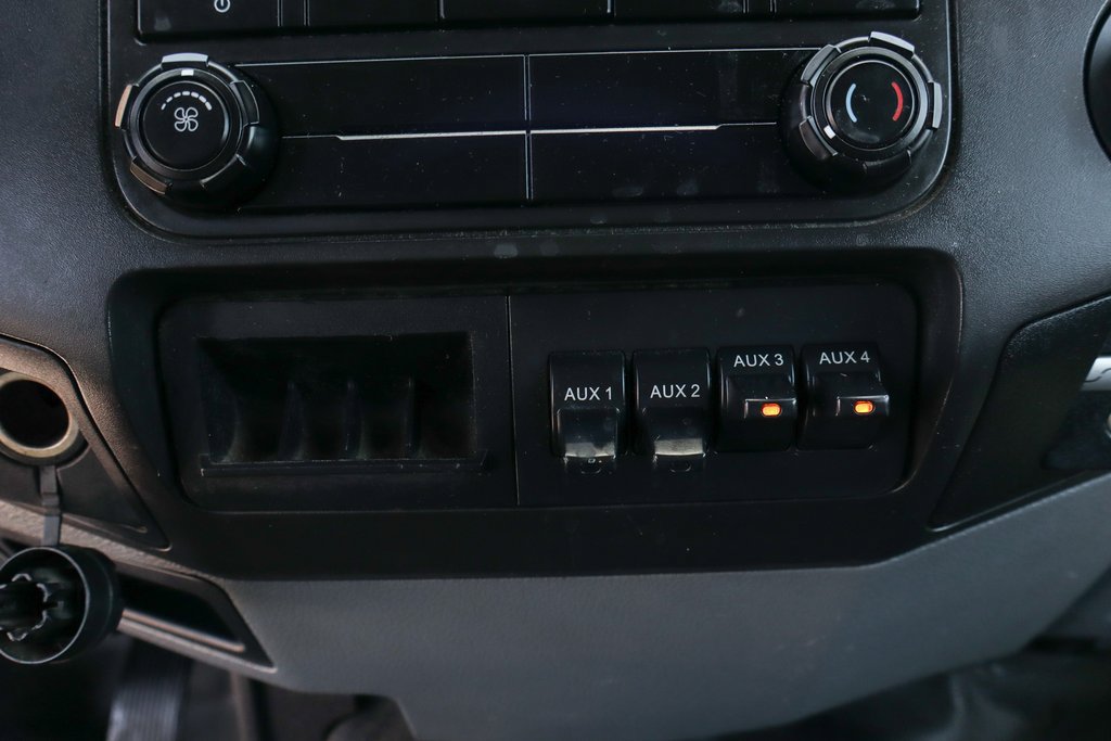 Used 2016 Ford F650 2WD Crew Cab Super Duty image 28