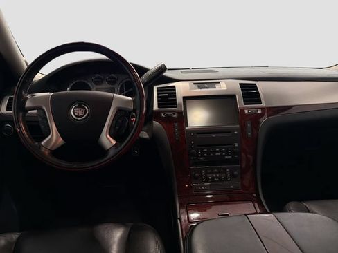 Used 2010 Cadillac Escalade Premium AWD/4WD image 20