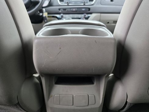Used 2016 Kia Sedona LX w/ Option Group 020 image 16
