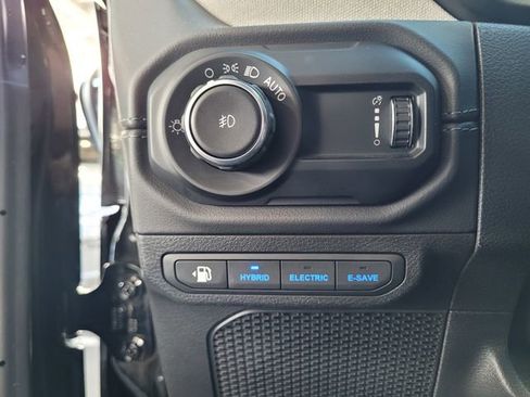 Certified 2025 Jeep Wrangler Unlimited Sahara w/ Safety Group AWD/4WD image 14