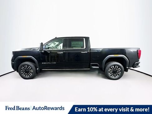 New 2025 GMC Sierra 2500 Denali Ultimate image 3