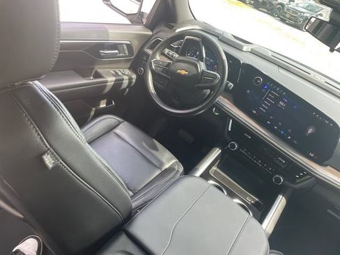 Used 2025 Chevrolet Tahoe LS AWD/4WD image 22