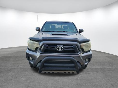Used 2014 Toyota Tacoma PreRunner w/ TRD Sport Package RWD image 2