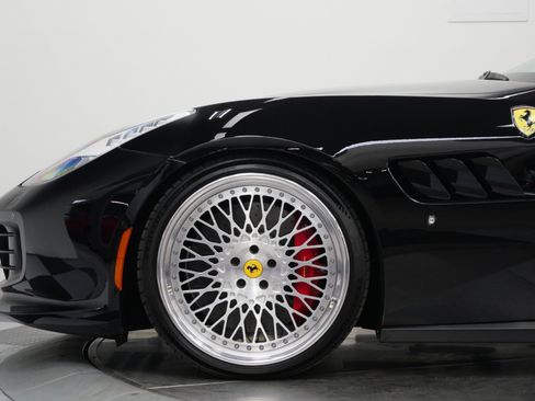 Used 2017 Ferrari GTC4Lusso image 35