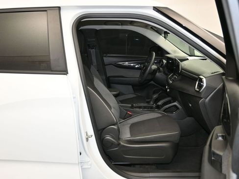 Certified 2024 Chevrolet TrailBlazer LS image 27