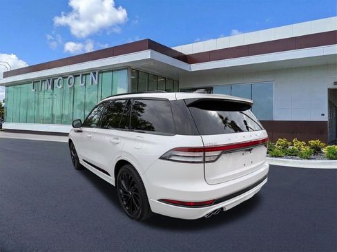 Used 2025 Lincoln Aviator Reserve w/ Equipment Group 201A image 4
