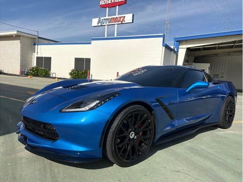 Used 2016 Chevrolet Corvette Stingray Coupe w/ 3LT Preferred Equipment Group RWD image 2
