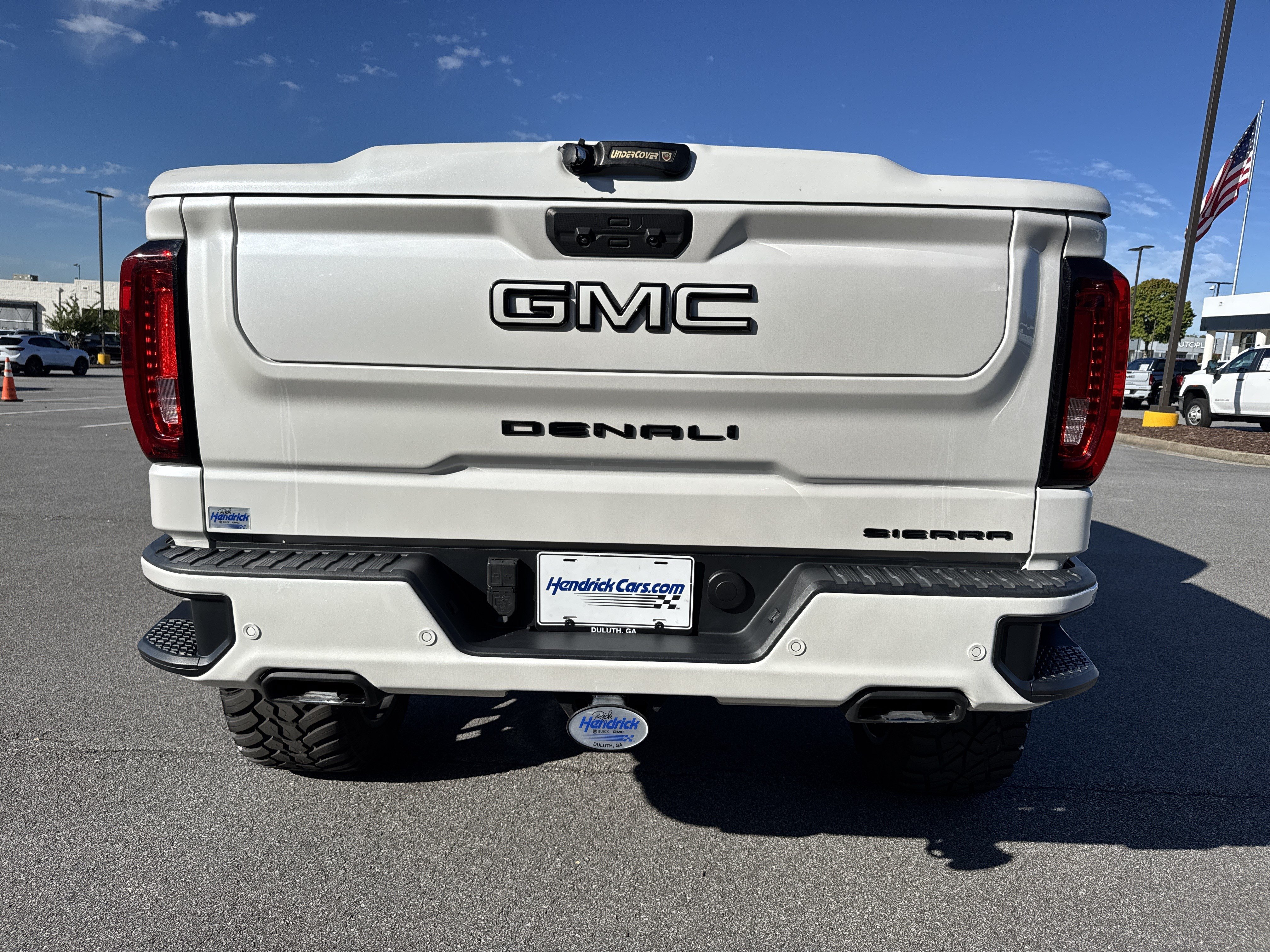 Used 2024 GMC Sierra 1500 Denali w/ Denali Reserve Package AWD/4WD image 9