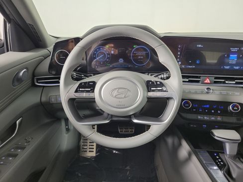 New 2025 Hyundai Elantra SEL w/ Cargo Package image 11