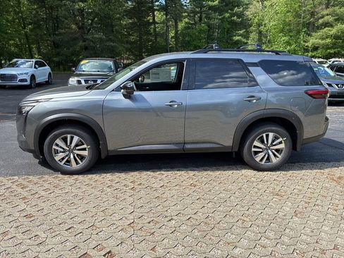 New 2026 Nissan Pathfinder SL AWD/4WD image 4