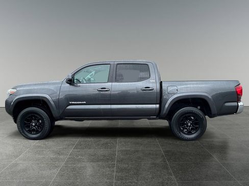 Used 2020 Toyota Tacoma SR5 AWD/4WD image 5