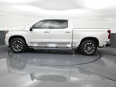 Used 2024 Chevrolet Silverado 1500 High Country AWD/4WD image 2