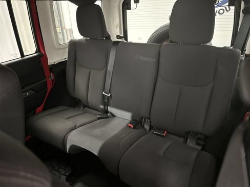Used 2015 Jeep Wrangler Unlimited Sport w/ Quick Order Package 24S AWD/4WD image 24