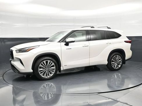 Used 2021 Toyota Highlander Platinum AWD/4WD image 7