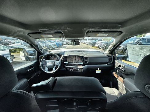 New 2025 GMC Sierra 2500 SLE image 23