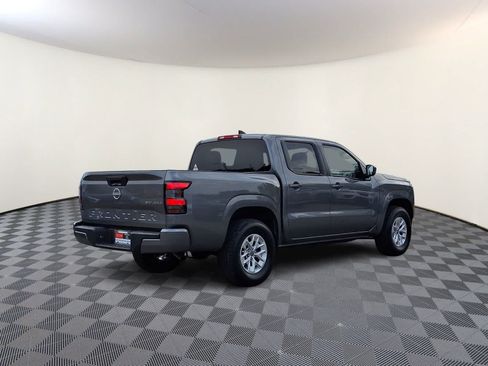 Used 2024 Nissan Frontier SV AWD/4WD image 5