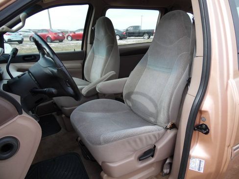 Used 1995 Ford Windstar LX FWD image 4