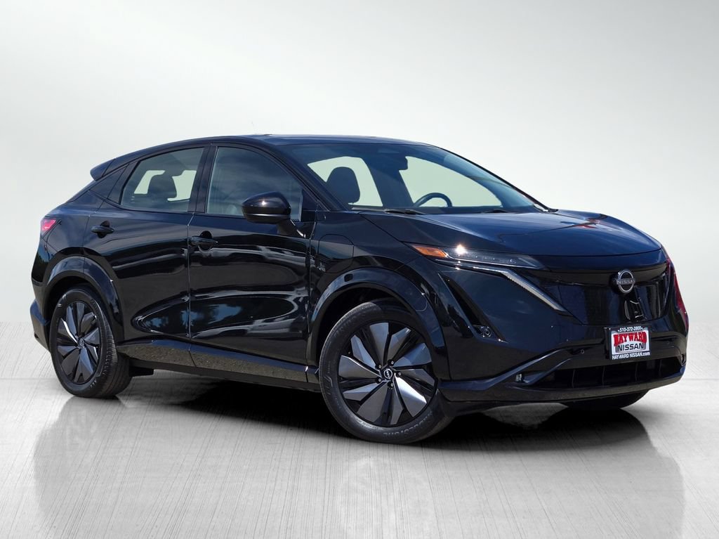 Used 2024 Nissan Ariya AWD image 2