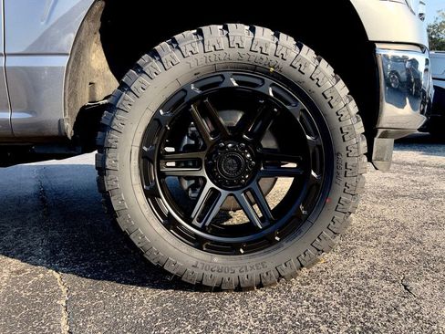 Used 2023 Ford F150 XLT image 9